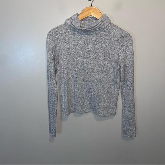 Aerie Lightweight turtle neck long sleeve top - Picture 1 of 4